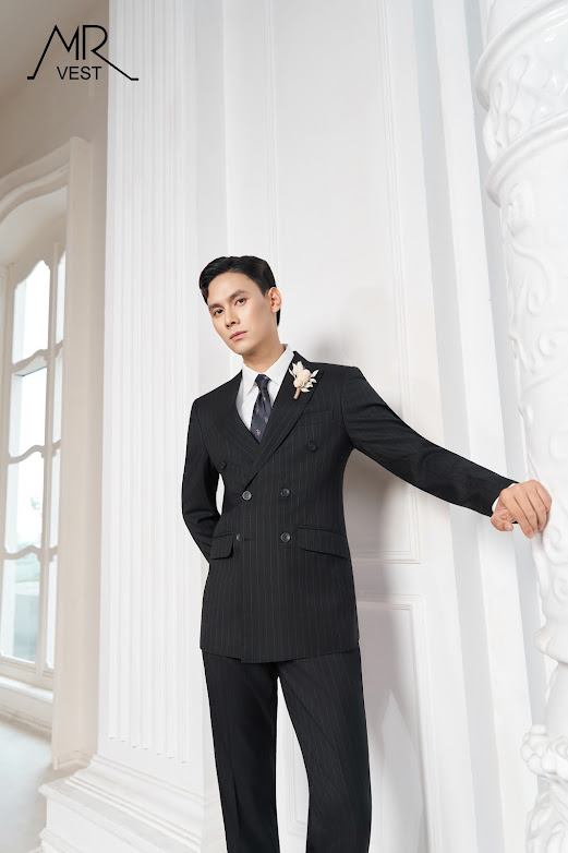 ÁO VEST ĐEN KẺ SỌC