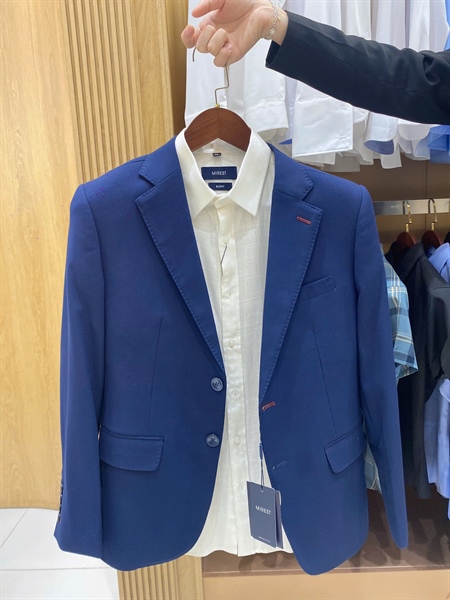 Navy blue notch lapel jacket