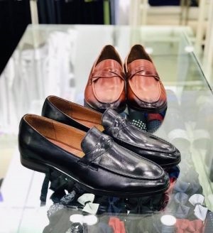 Giày lười nơ bẹt đen size 43