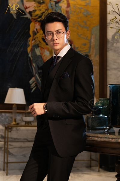 Blackish notch lapel S