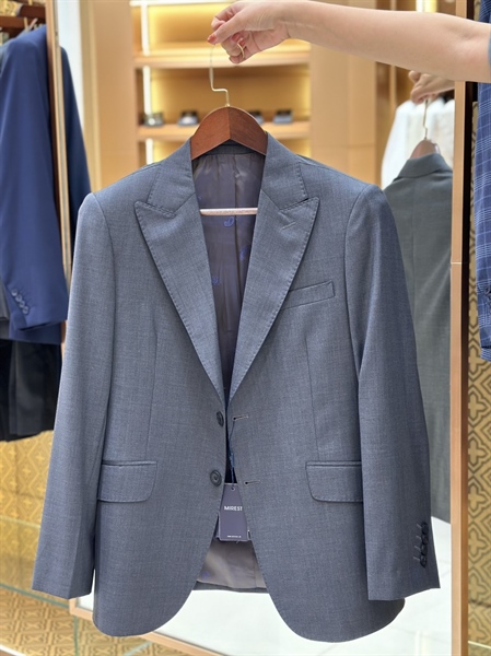 Peak lapel dark gray jacket XL
