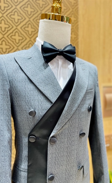 Double - breasted gray mixed with glossy tuxedo S