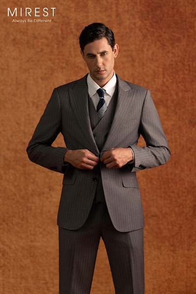 Peak lapel stripe gray jacket L