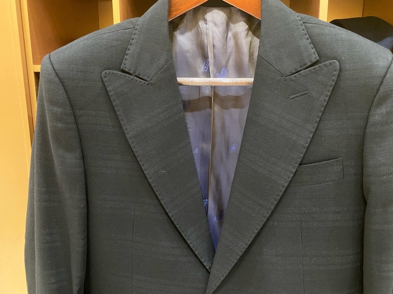 Peak lapel plaid black jacket S