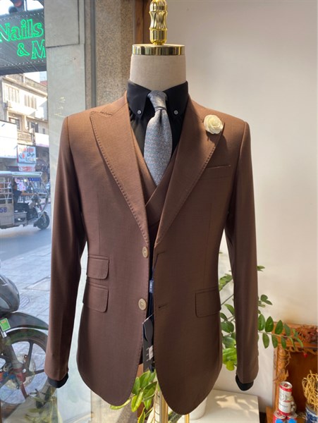 Peak lapel dark brow jacket M