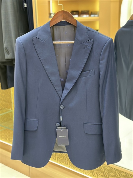 Peak lapel navy jacket S
